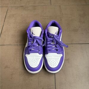 Air Jordan Low Purple sneakers size 6.5💜😈